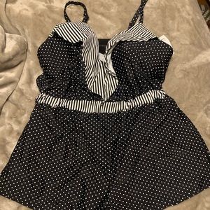 NWT Lane Bryan Plus Size Swim Romper